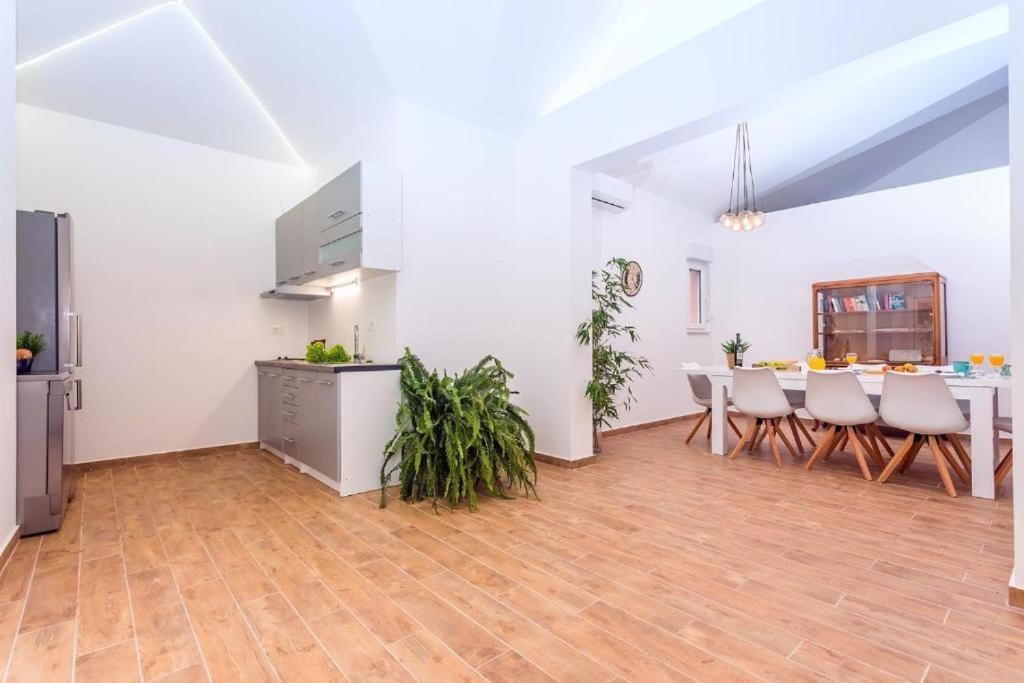 Villa Marietta Equino Sitno Donje Exteriör bild